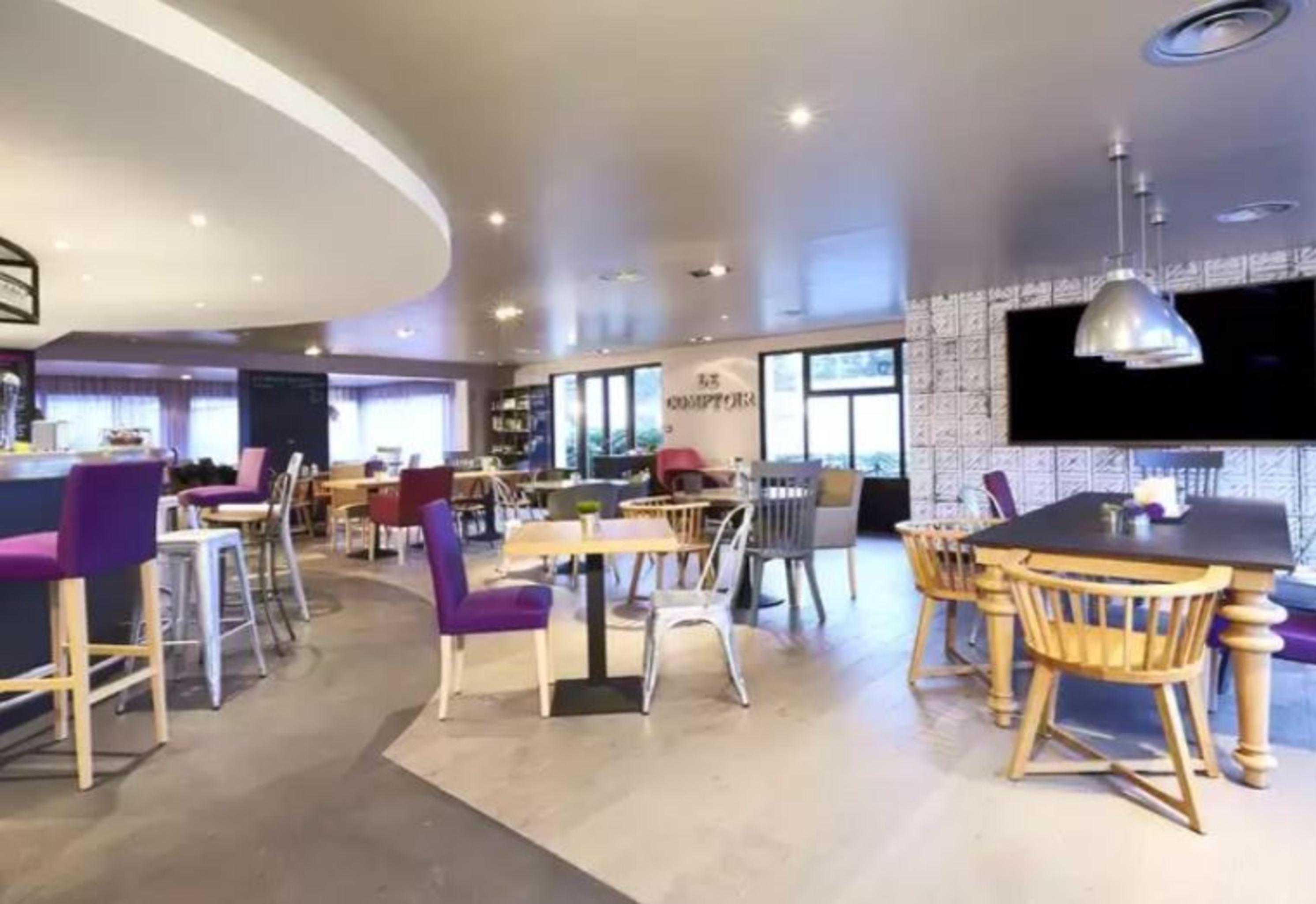 Hotel Campanile Aéroport 3*