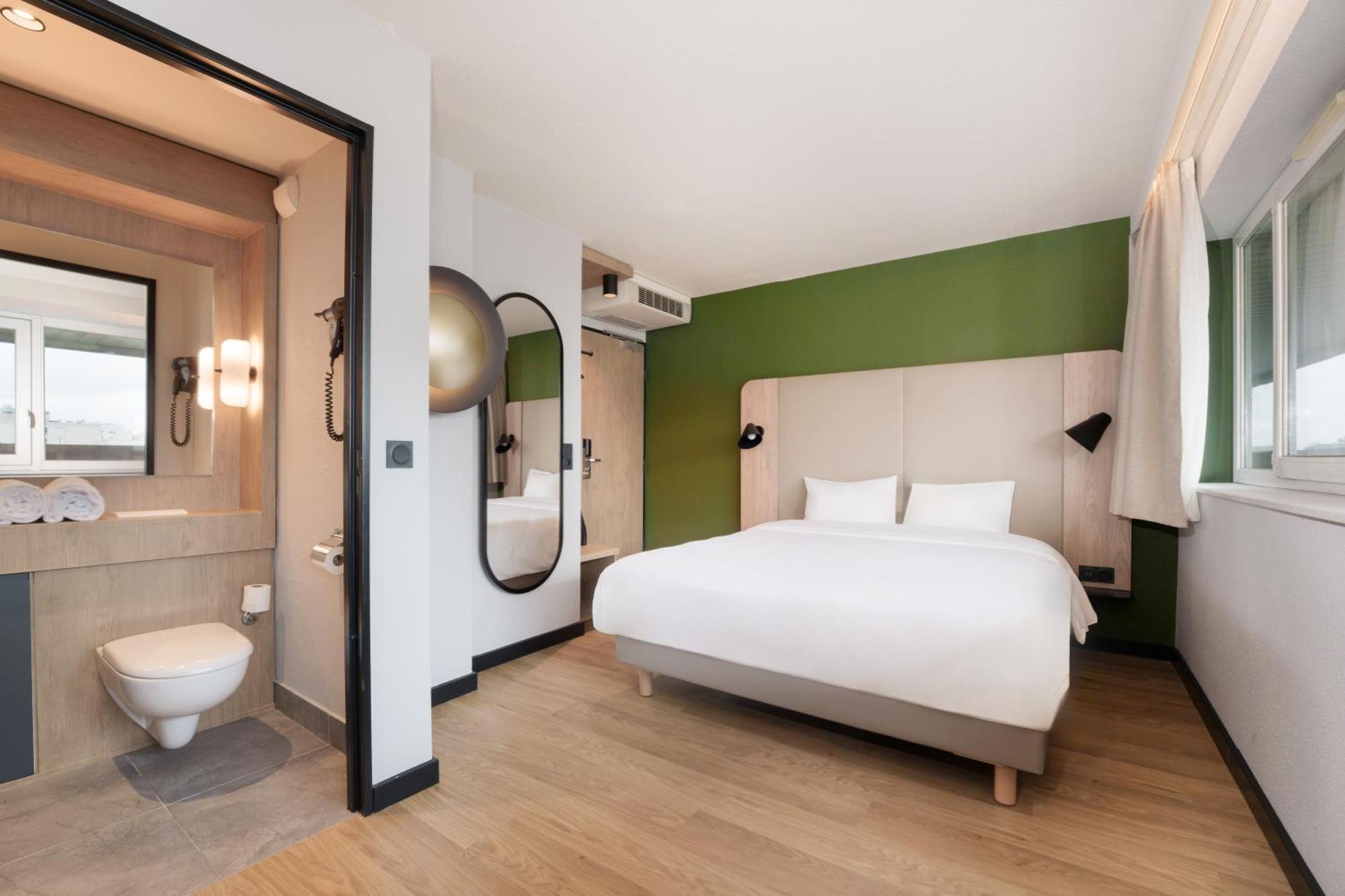 Campanile Aéroport Hotel