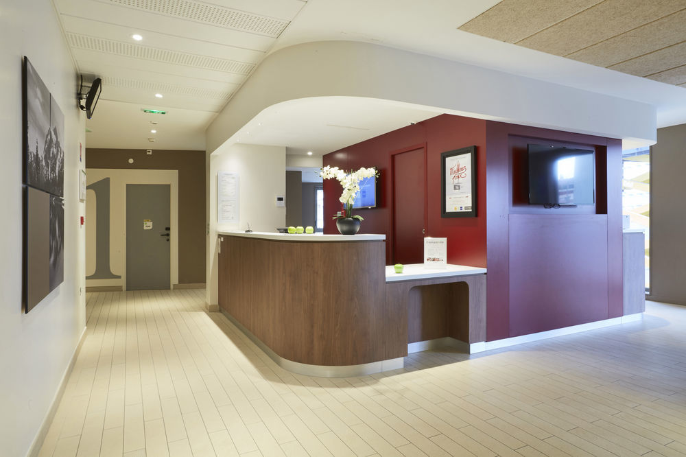 Hotel Campanile Aéroport Nizza